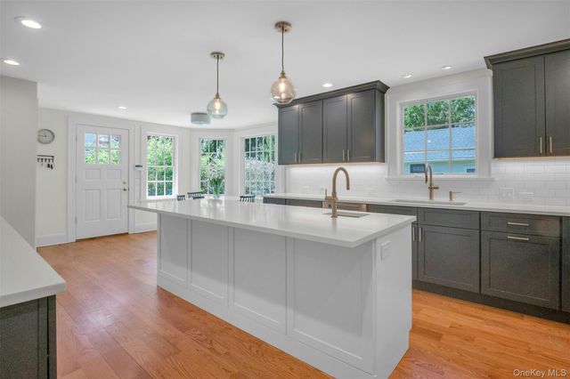 305 S Barry Avenue, Mamaroneck, NY 10543