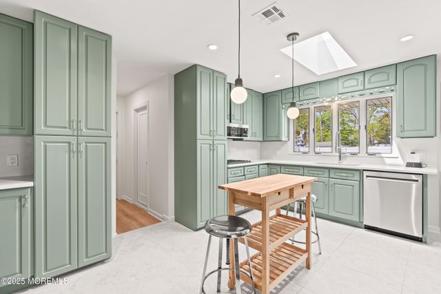 1 Wilson Avenue, Oakhurst, NJ 07755