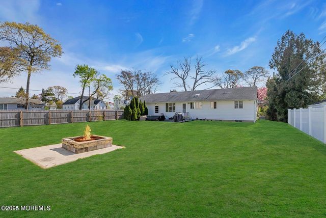 1 Wilson Avenue, Oakhurst, NJ 07755