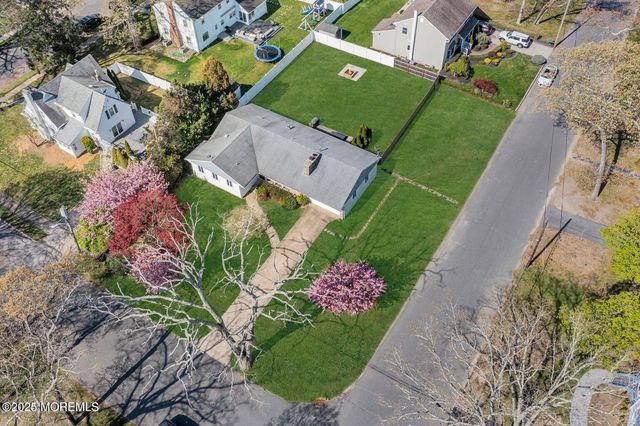 1 Wilson Avenue, Oakhurst, NJ 07755