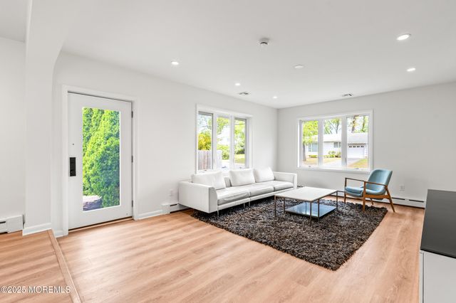 1 Wilson Avenue, Oakhurst, NJ 07755