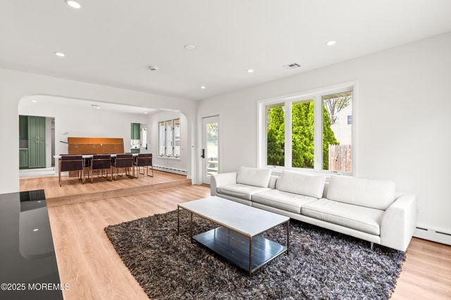 1 Wilson Avenue, Oakhurst, NJ 07755