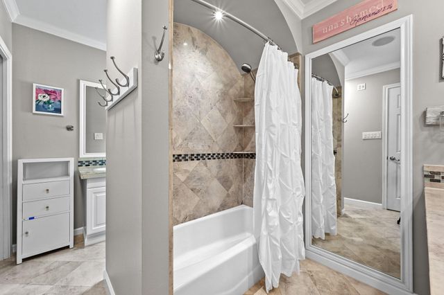 5600 Oak BLVD S, Austin, TX 78735