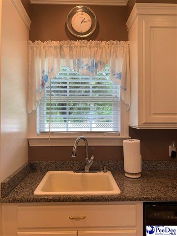 928 Charlestowne Blvd, Florence, SC 29505