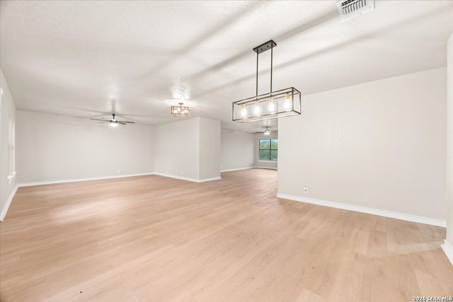 7738 OAKHILL PARK DR, San Antonio, TX 78249