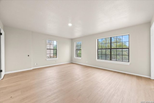7738 OAKHILL PARK DR, San Antonio, TX 78249