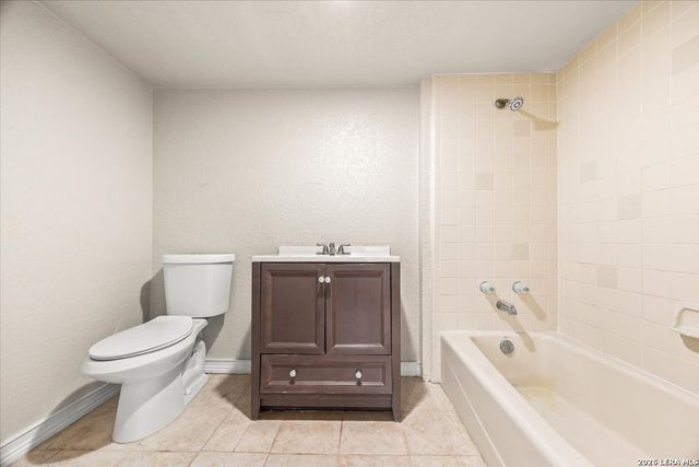 7738 OAKHILL PARK DR, San Antonio, TX 78249