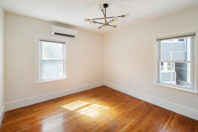 68 Sydney St, Somerville, MA 02145