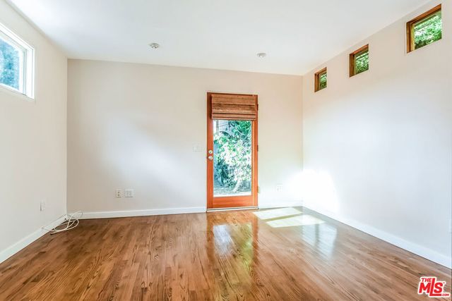 801 Brooks Avenue, Venice, CA 90291