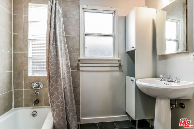 801 Brooks Avenue, Venice, CA 90291