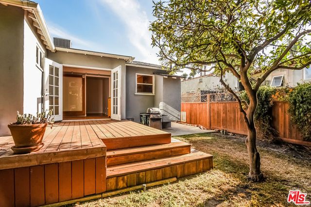 801 Brooks Avenue, Venice, CA 90291