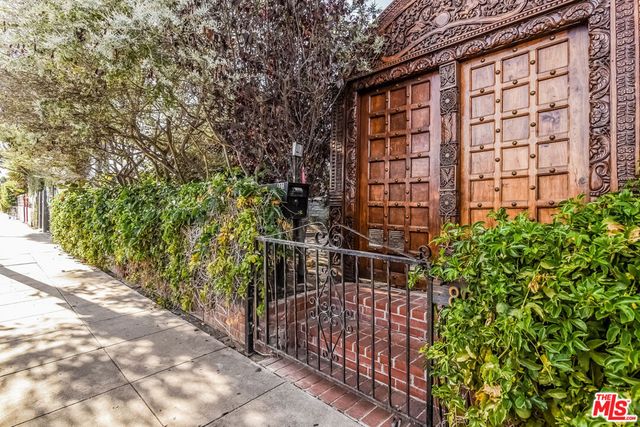 801 Brooks Avenue, Venice, CA 90291