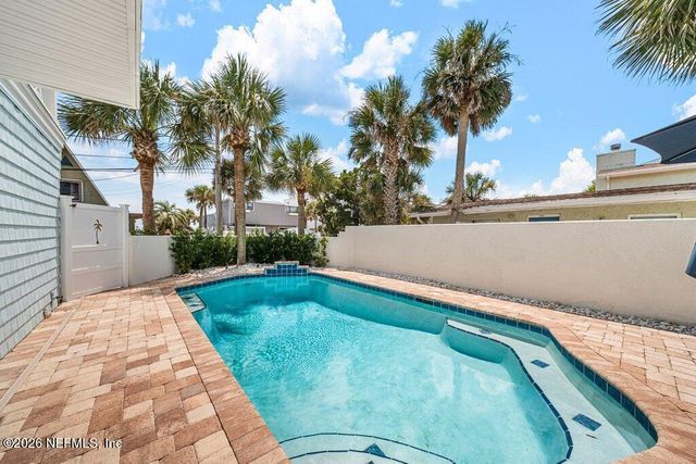 1960 BEACH Avenue, Atlantic Beach, FL 32233