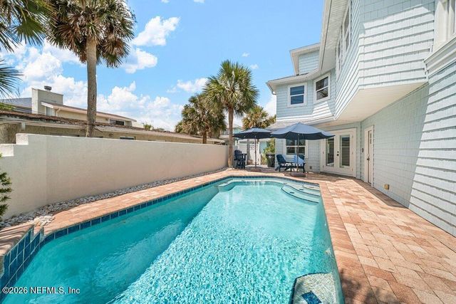 1960 BEACH Avenue, Atlantic Beach, FL 32233