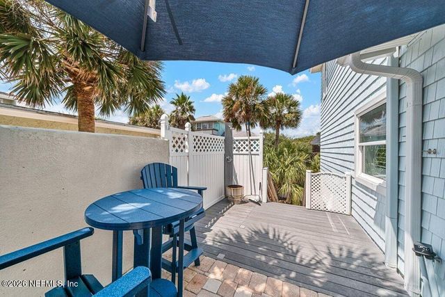 1960 BEACH Avenue, Atlantic Beach, FL 32233
