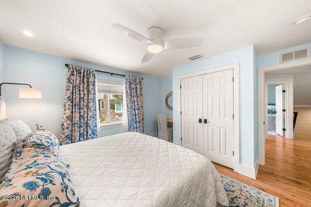 1960 BEACH Avenue, Atlantic Beach, FL 32233