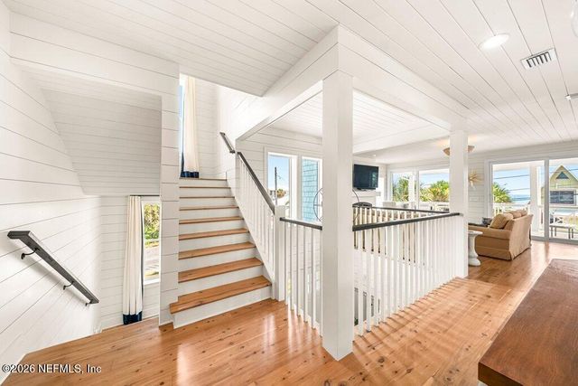 1960 BEACH Avenue, Atlantic Beach, FL 32233
