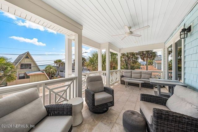 1960 BEACH Avenue, Atlantic Beach, FL 32233