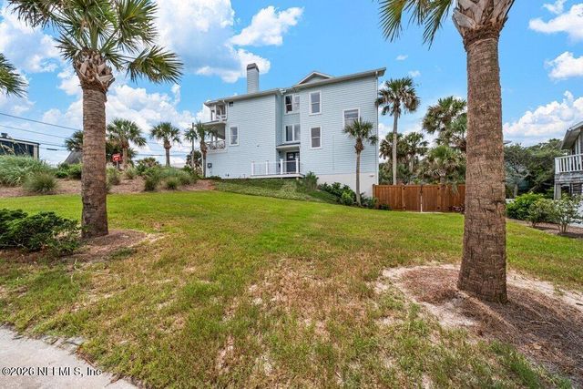 1960 BEACH Avenue, Atlantic Beach, FL 32233