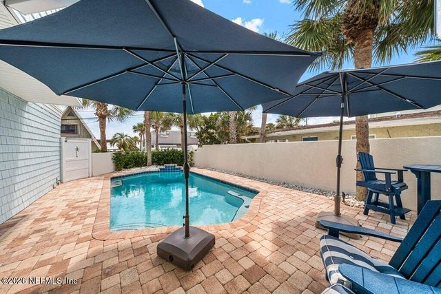 1960 BEACH Avenue, Atlantic Beach, FL 32233