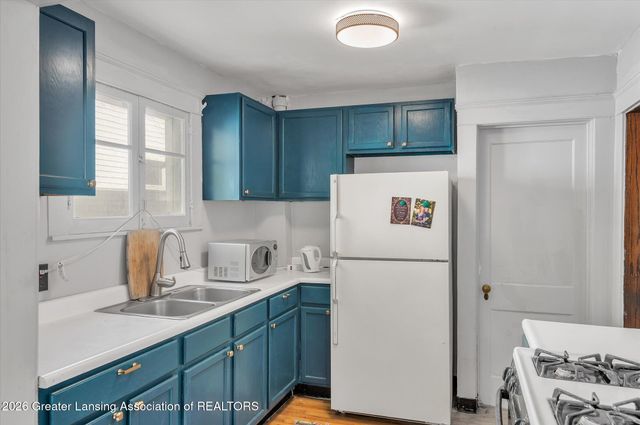 1212 E Kalamazoo Street, Lansing, MI 48912