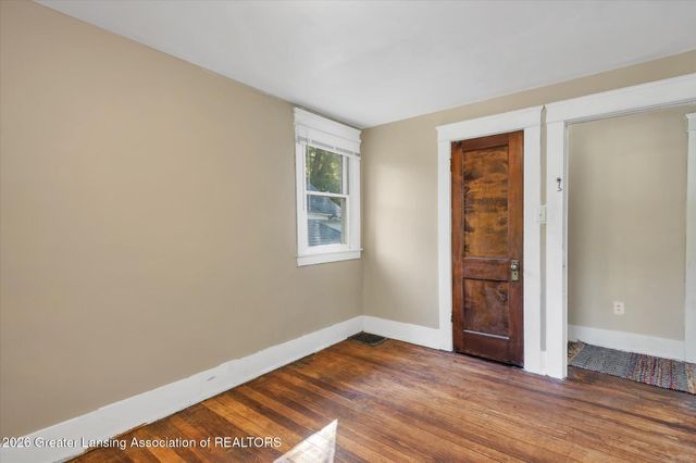 1212 E Kalamazoo Street, Lansing, MI 48912