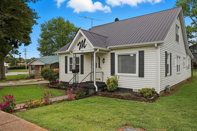 135 Main St, Mc Ewen, TN 37101