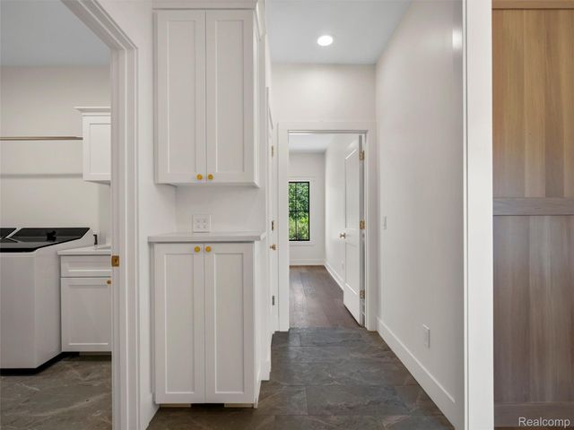 7680 Parshallville Road, Hartland Township, MI 48430