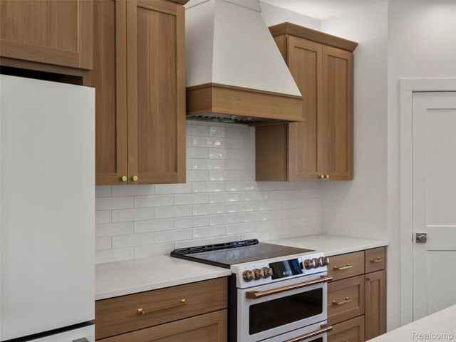 7680 Parshallville Road, Hartland Township, MI 48430