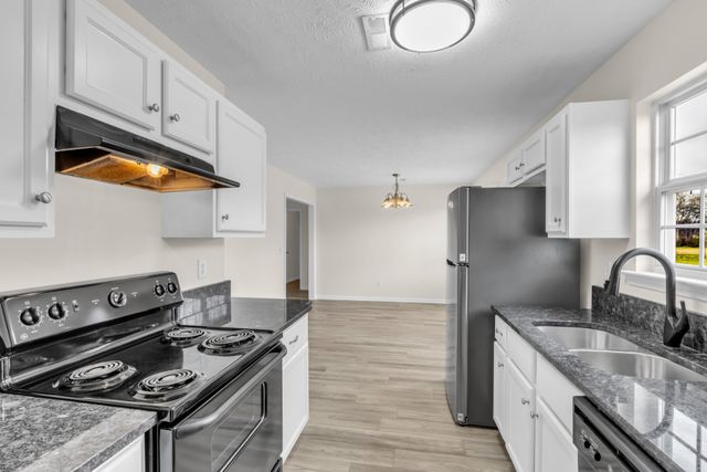 406 Silver Lakes Ct, Murfreesboro, TN 37130