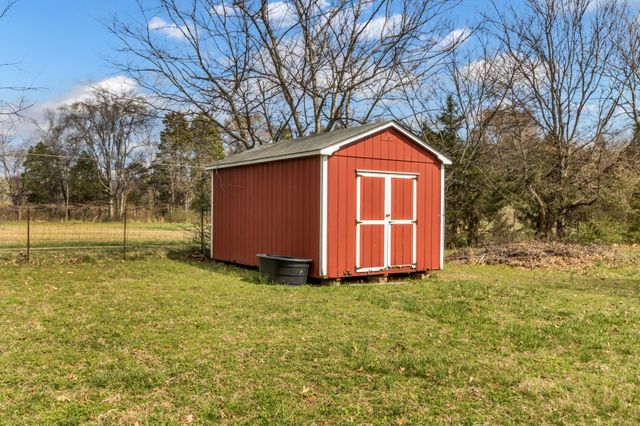 406 Silver Lakes Ct, Murfreesboro, TN 37130