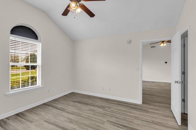 406 Silver Lakes Ct, Murfreesboro, TN 37130