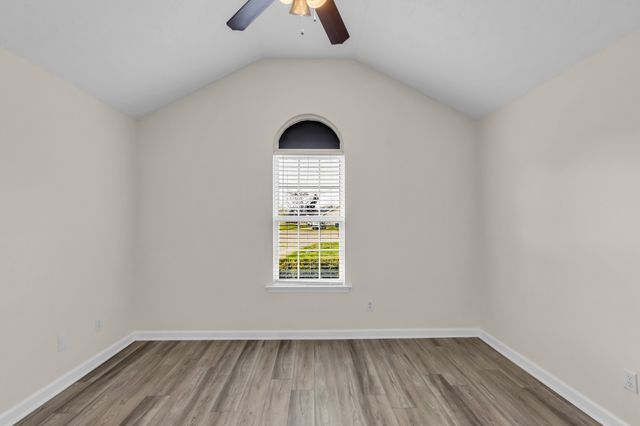 406 Silver Lakes Ct, Murfreesboro, TN 37130