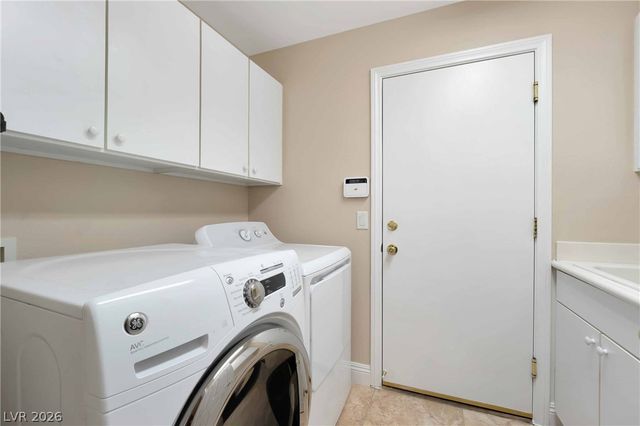1417 VIA SAVONA Drive, Henderson, NV 89052