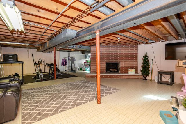 3314 Rustic Lane, Crown Point, IN 46307