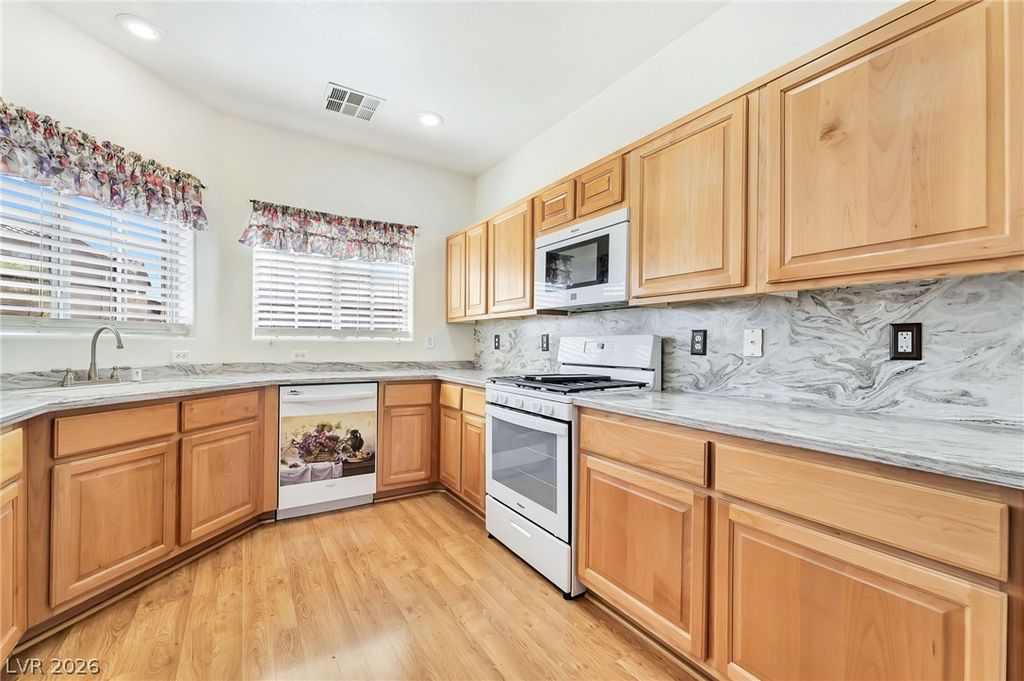 5674 Lucky Draw Court, Las Vegas, NV 89122 — photo 4