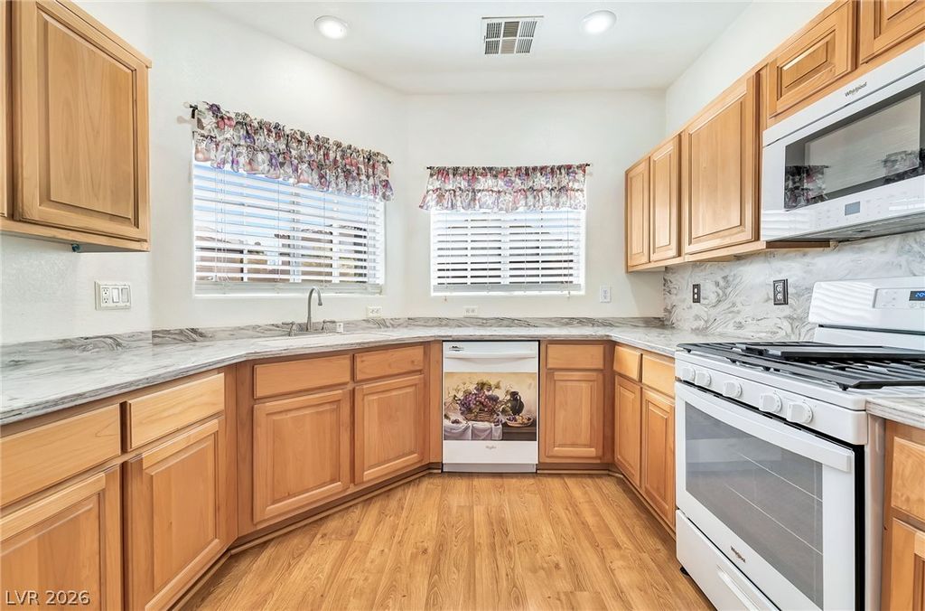 5674 Lucky Draw Court, Las Vegas, NV 89122 — photo 5