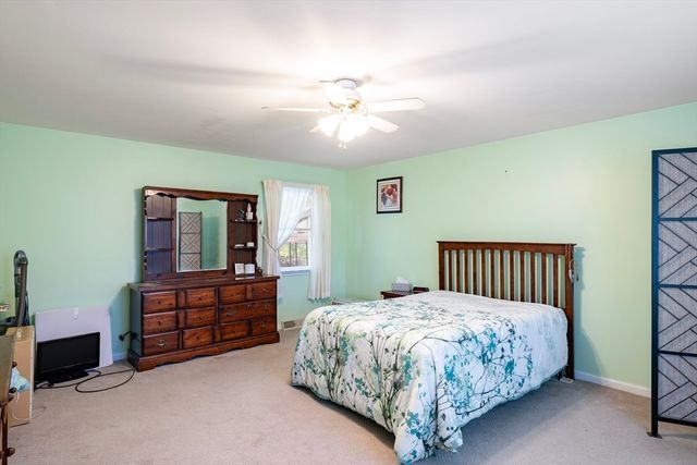 111 Thaddeus St, Chicopee, MA 01020