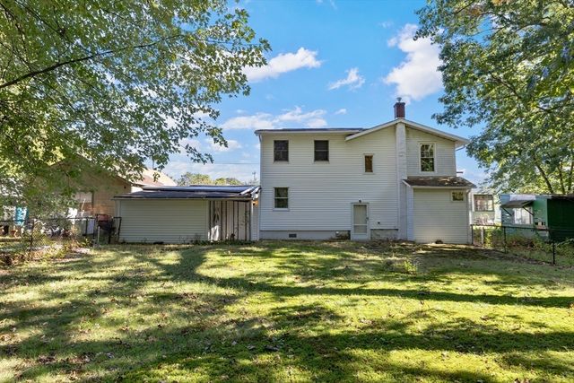 111 Thaddeus St, Chicopee, MA 01020