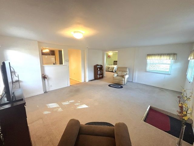 111 Thaddeus St, Chicopee, MA 01020