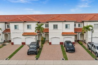 3530 NW 29th Ct, Lauderdale Lakes, FL 33311