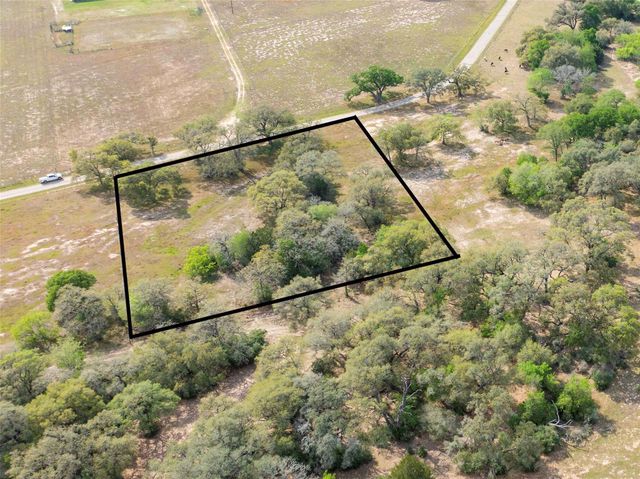000 County Road 1h, Hallettsville, TX 77964