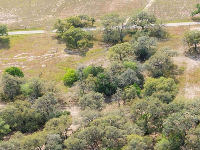 000 County Road 1h, Hallettsville, TX 77964