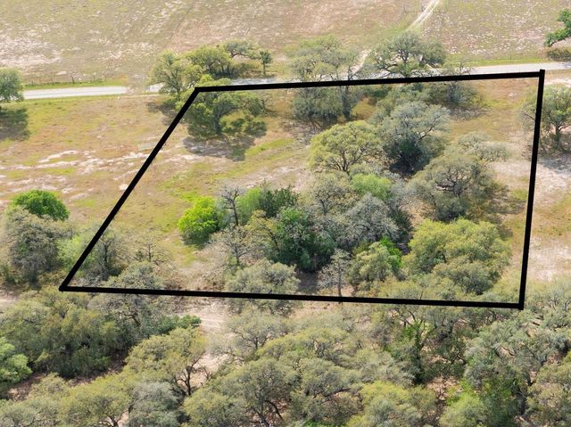 000 County Road 1h, Hallettsville, TX 77964