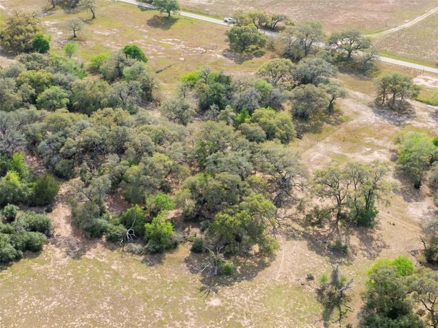 000 County Road 1h, Hallettsville, TX 77964