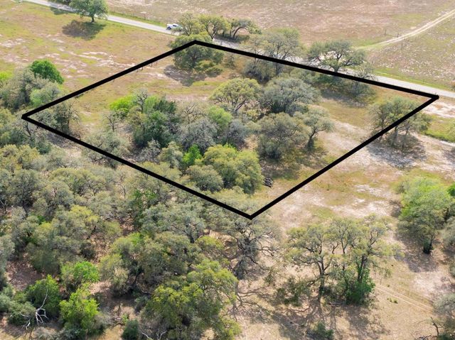 000 County Road 1h, Hallettsville, TX 77964