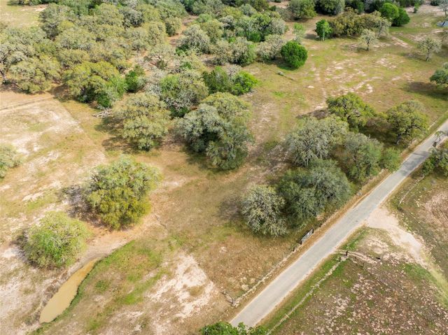 000 County Road 1h, Hallettsville, TX 77964