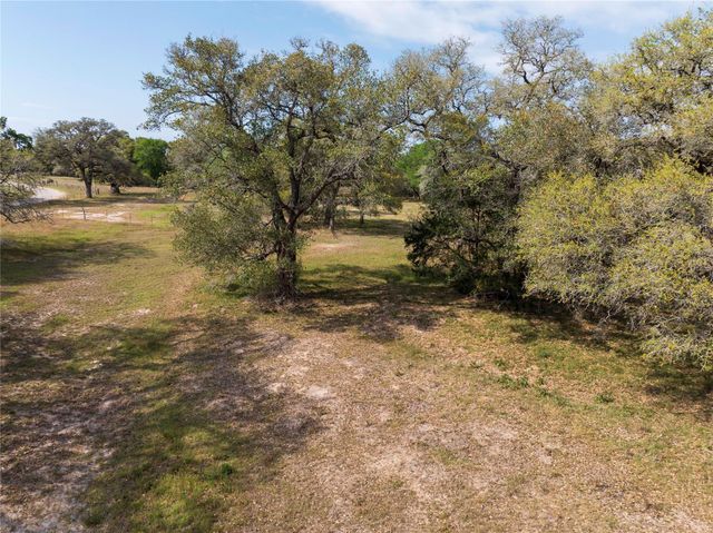 000 County Road 1h, Hallettsville, TX 77964