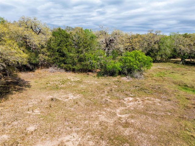000 County Road 1h, Hallettsville, TX 77964