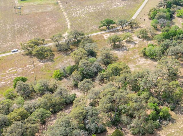 000 County Road 1h, Hallettsville, TX 77964
